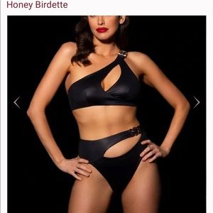Honey Birdete 2 piece swimsuit. Size M. NWT